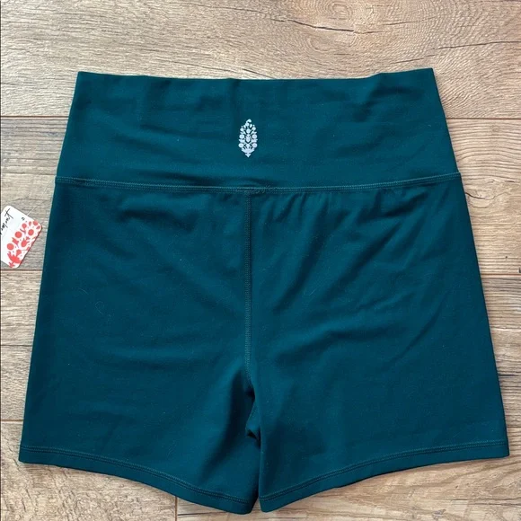 NWT FP Movement Women's Never Better Bike Shorts Evergreen Size XL Free People - Picture 2 of 6